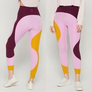 Lululemon x Roksanda Inner expanse leggings HR  2 25 Marvel/candy pink/honeycomb